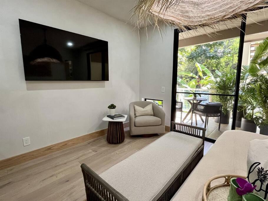 Apartment Tiki Tiki - Gorgeous Boho Hideaway!
